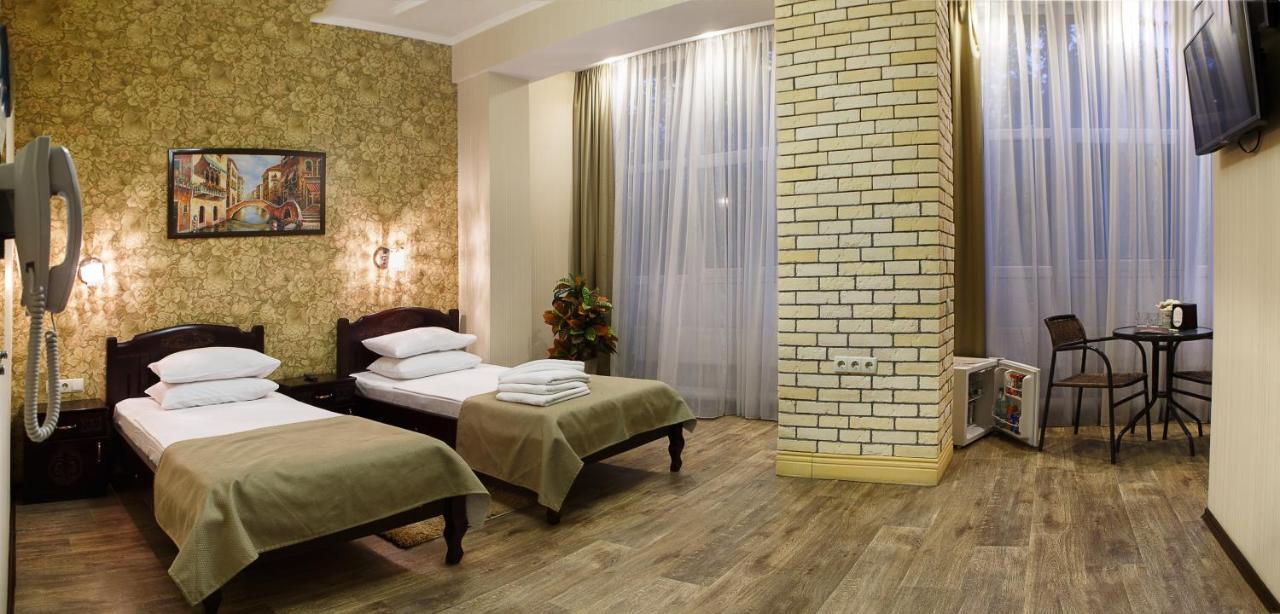 Misteriya Hotel Kharkiv Exterior photo